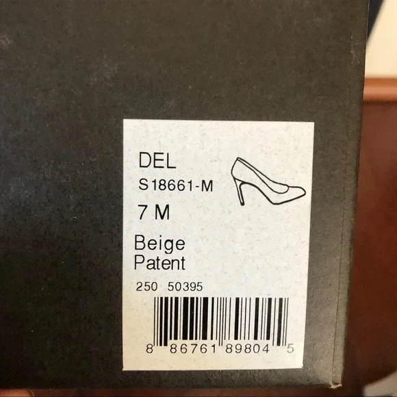 Corso Como Nude Patent Leather Almond Toe Pumps Size 7 M - Picture 9 of 10